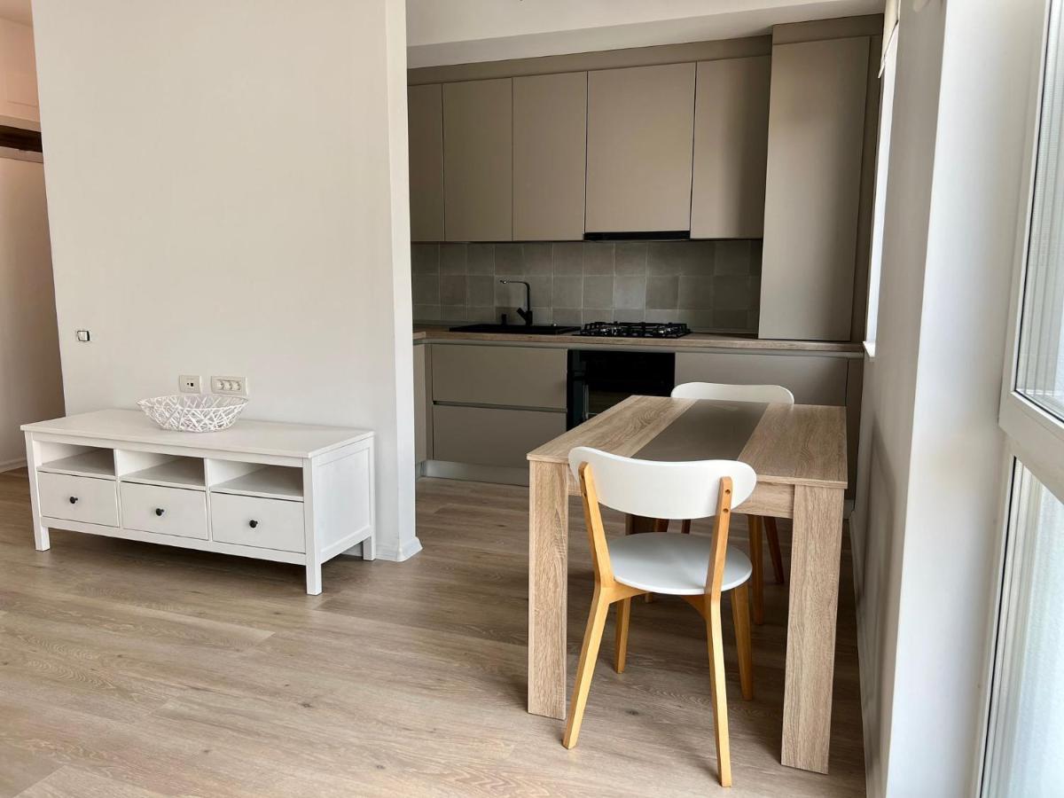 Apartament Timisoara La Liziera Paduriiアパートメント エクステリア 写真